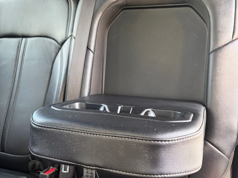 Used 2024 Jeep Wagoneer L Series II w/ Flexible Seating Group image 11