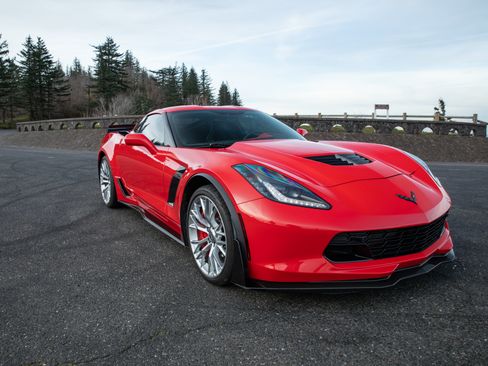 Used 2016 Chevrolet Corvette Z06 w/ 3LZ Preferred Equipment Group image 9