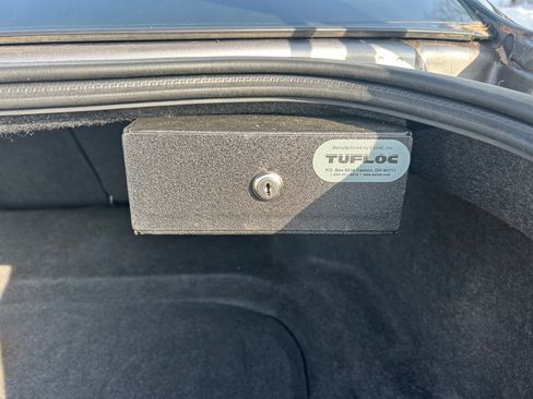 Used 2011 Ford Taurus SEL image 14