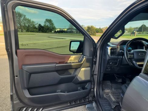 Used 2021 Ford F150 Lariat w/ Equipment Group 502A High image 12