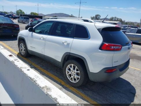Used 2018 Jeep Cherokee Latitude w/ Safety Group AWD/4WD image 4