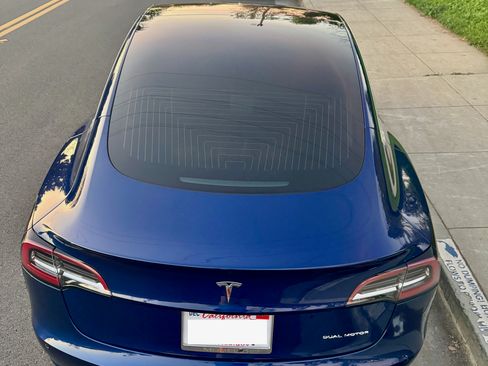 Used 2018 Tesla Model 3 Long Range image 2