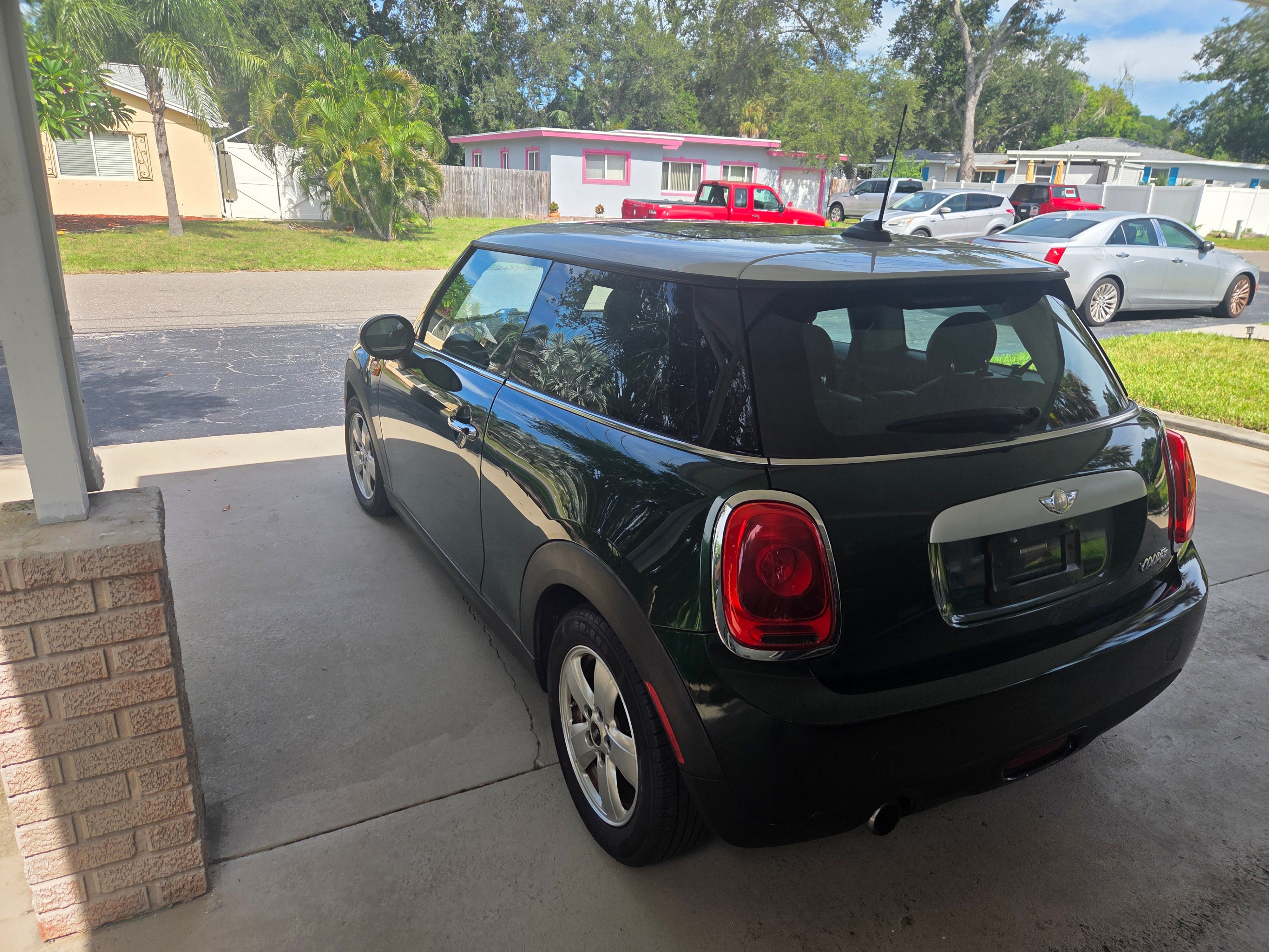 Used 2014 MINI Cooper 2-Door Hardtop w/ Premium Package 2 FWD image 13