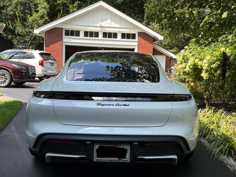 Used 2020 Porsche Taycan AWD/4WD image 6