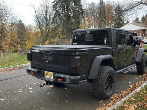 Used 2021 Jeep Gladiator Rubicon w/ Cold Weather Group image 11