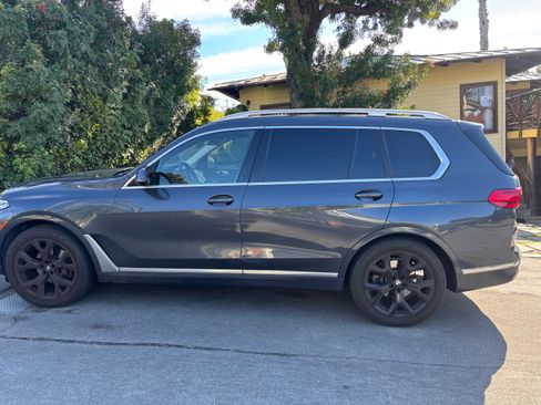 Used 2021 BMW X7 xDrive40i w/ Premium Package image 5