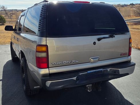 Used 2002 GMC Yukon XL SLE image 6
