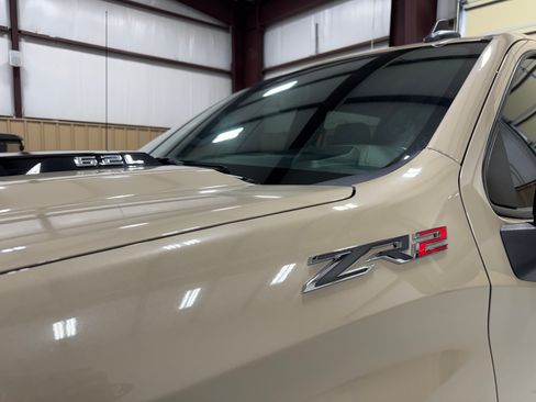 Used 2022 Chevrolet Silverado 1500 ZR2 AWD/4WD image 13