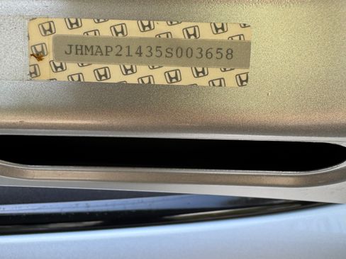 Used 2005 Honda S2000 image 16