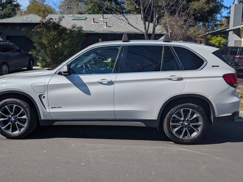 Used 2017 BMW X5 xDrive40e image 6