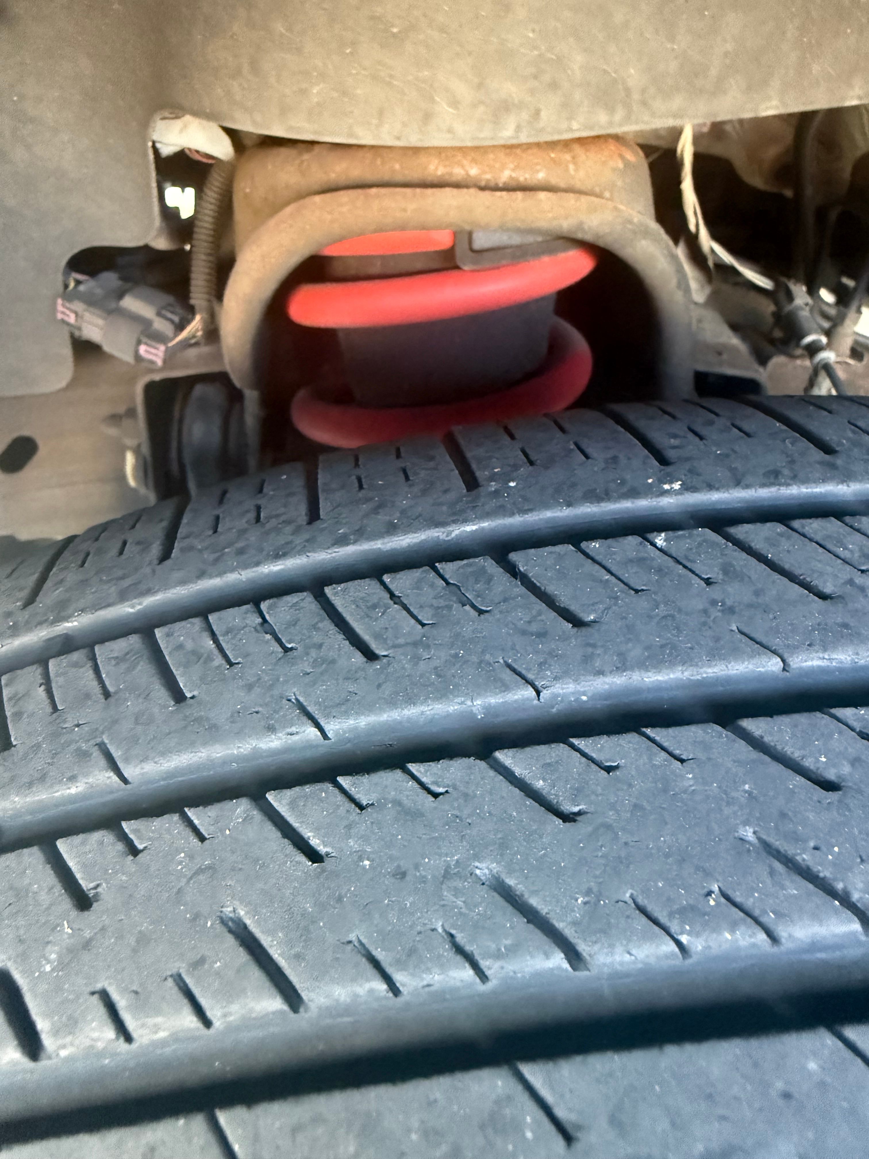 Used 2010 Chevrolet Avalanche LS RWD image 12