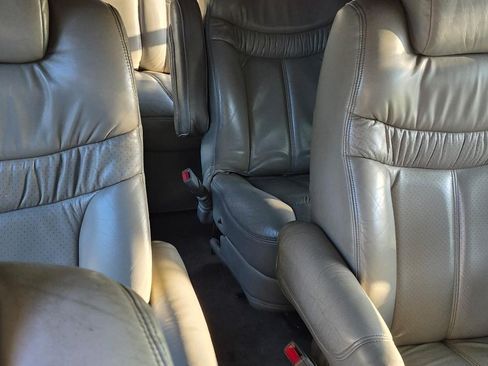 Used 2005 Chevrolet Express 2500 Extended w/ Preferred Equipment Group RWD image 5