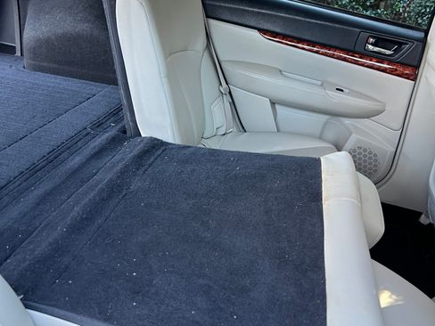 Used 2011 Subaru Outback 2.5i Limited w/ PWR Moonroof Pkg image 21