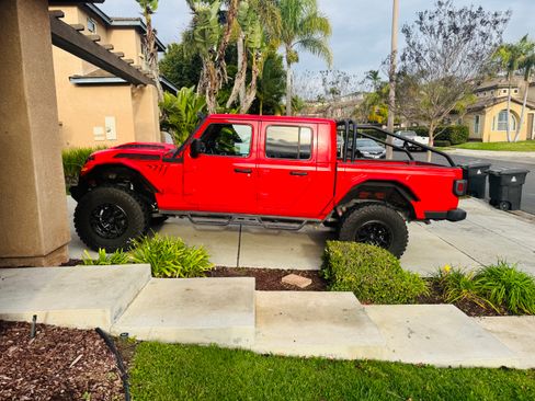 Used 2021 Jeep Gladiator Sport image 5