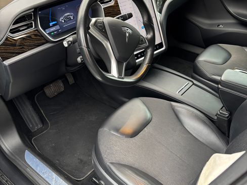 Used 2016 Tesla Model S 70 image 9