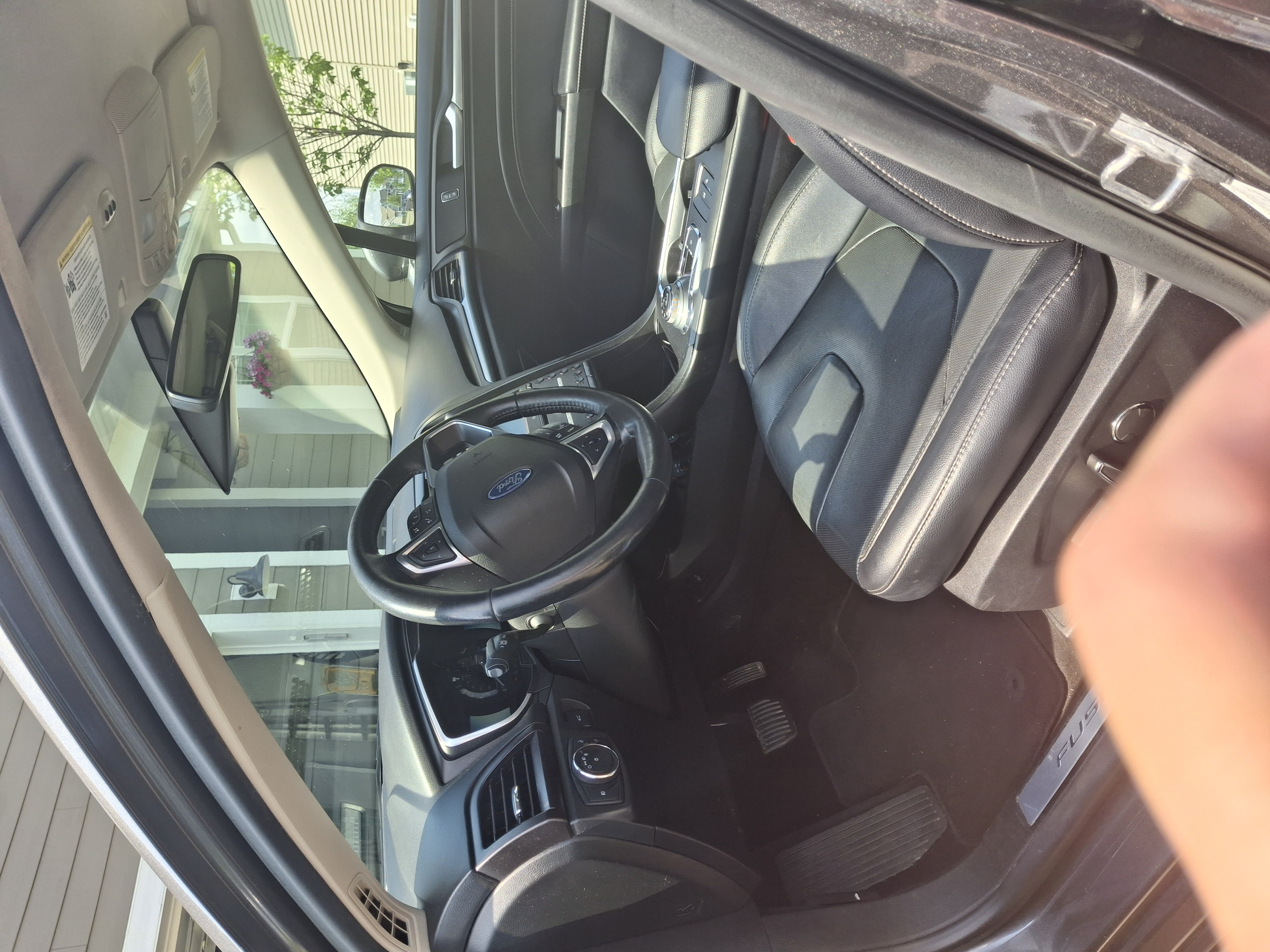Used 2019 Ford Fusion Titanium FWD image 10