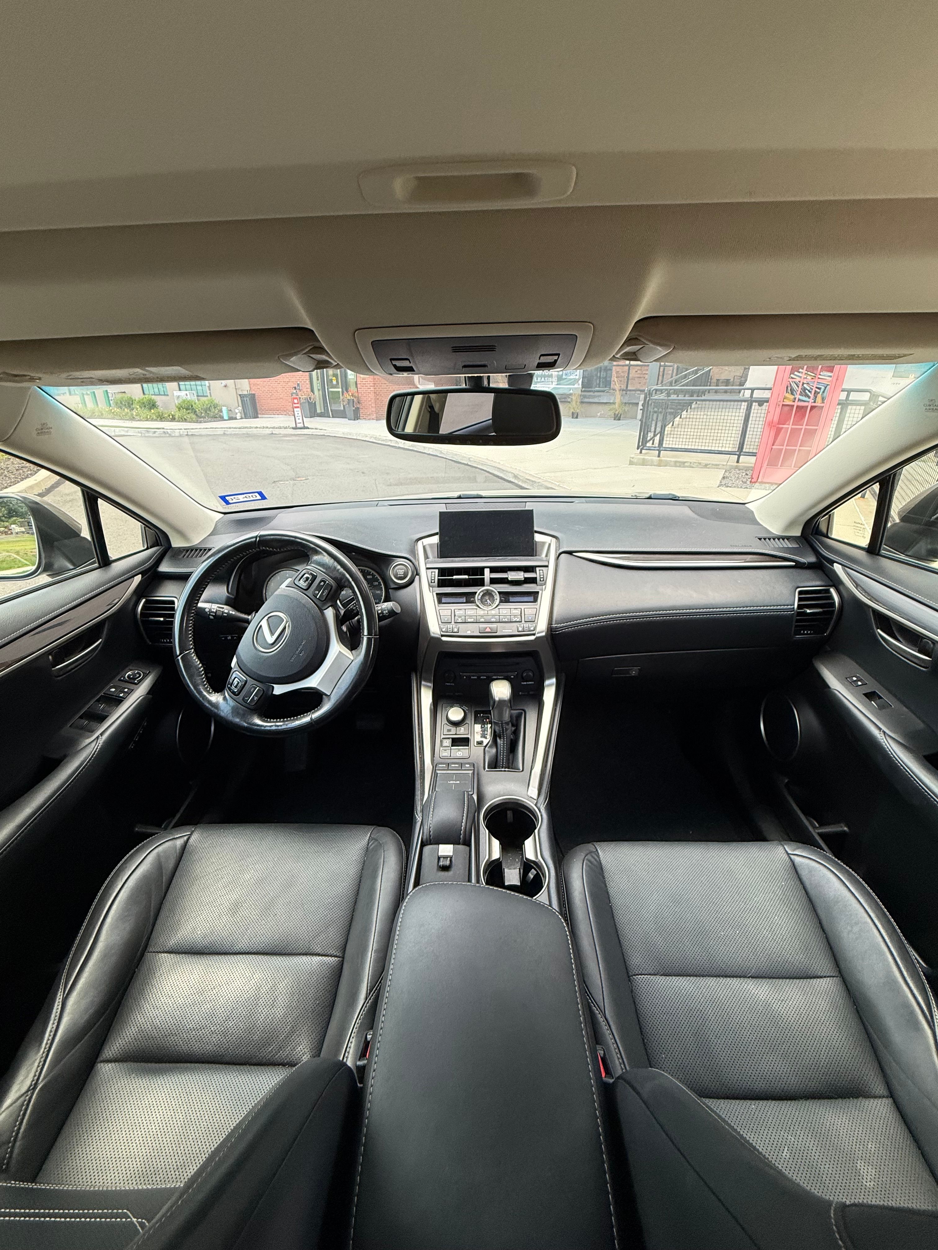 Used 2015 Lexus NX 200t FWD w/ Luxury Package image 8