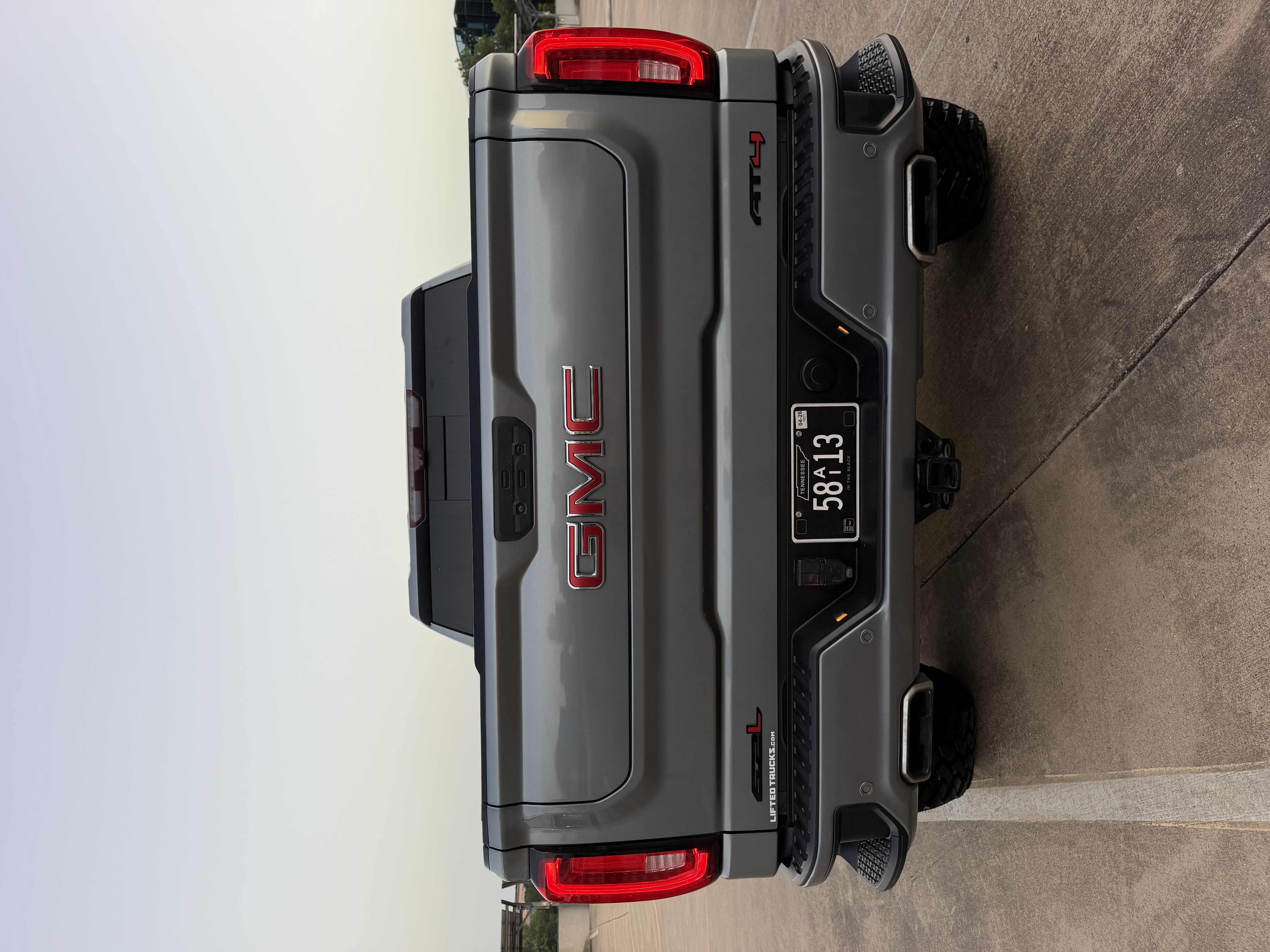 Used 2020 GMC Sierra 1500 AT4 w/ Technology Package AWD/4WD image 5