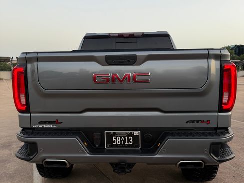 Used 2020 GMC Sierra 1500 AT4 w/ Technology Package AWD/4WD image 5