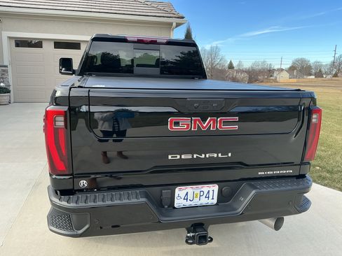 Used 2024 GMC Sierra 2500 Denali w/ Technology Package image 4