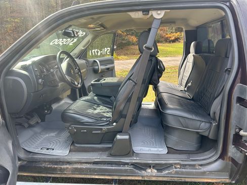 Used 2009 Chevrolet Silverado 2500 LT w/ Exterior Plus Package image 9