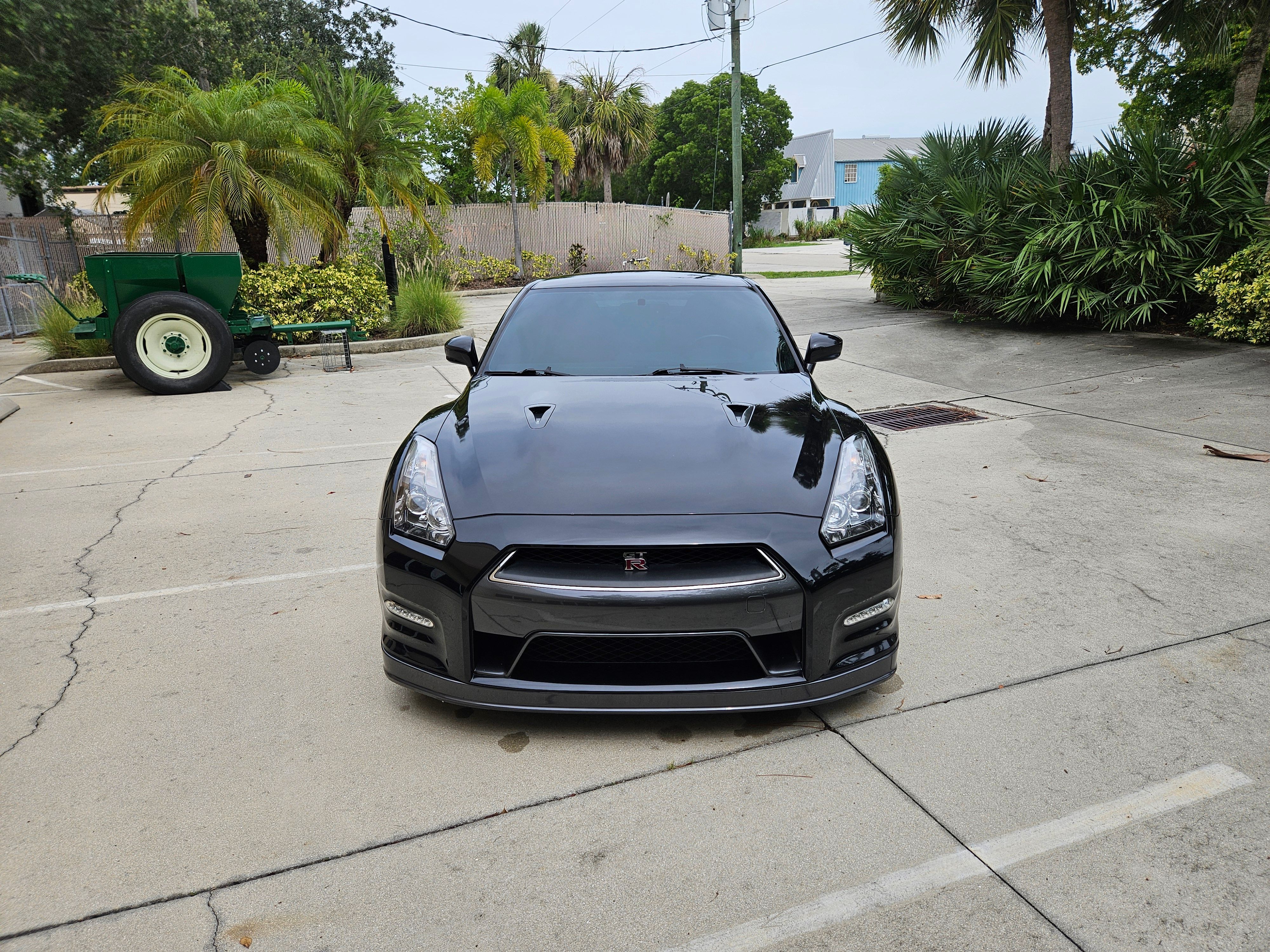 Used 2013 Nissan GT-R Black Edition AWD/4WD image 10