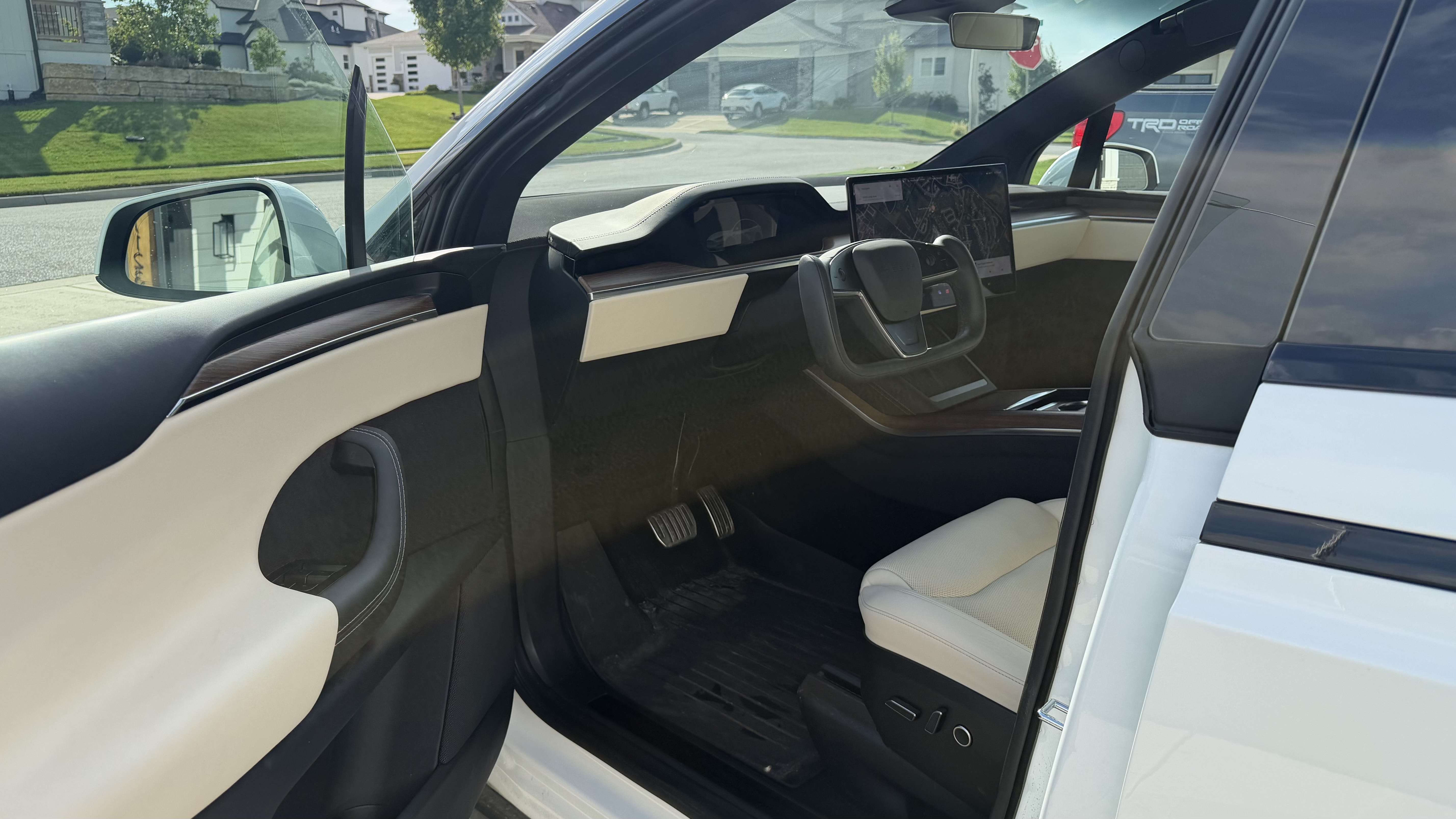 Used 2022 Tesla Model X AWD/4WD image 9