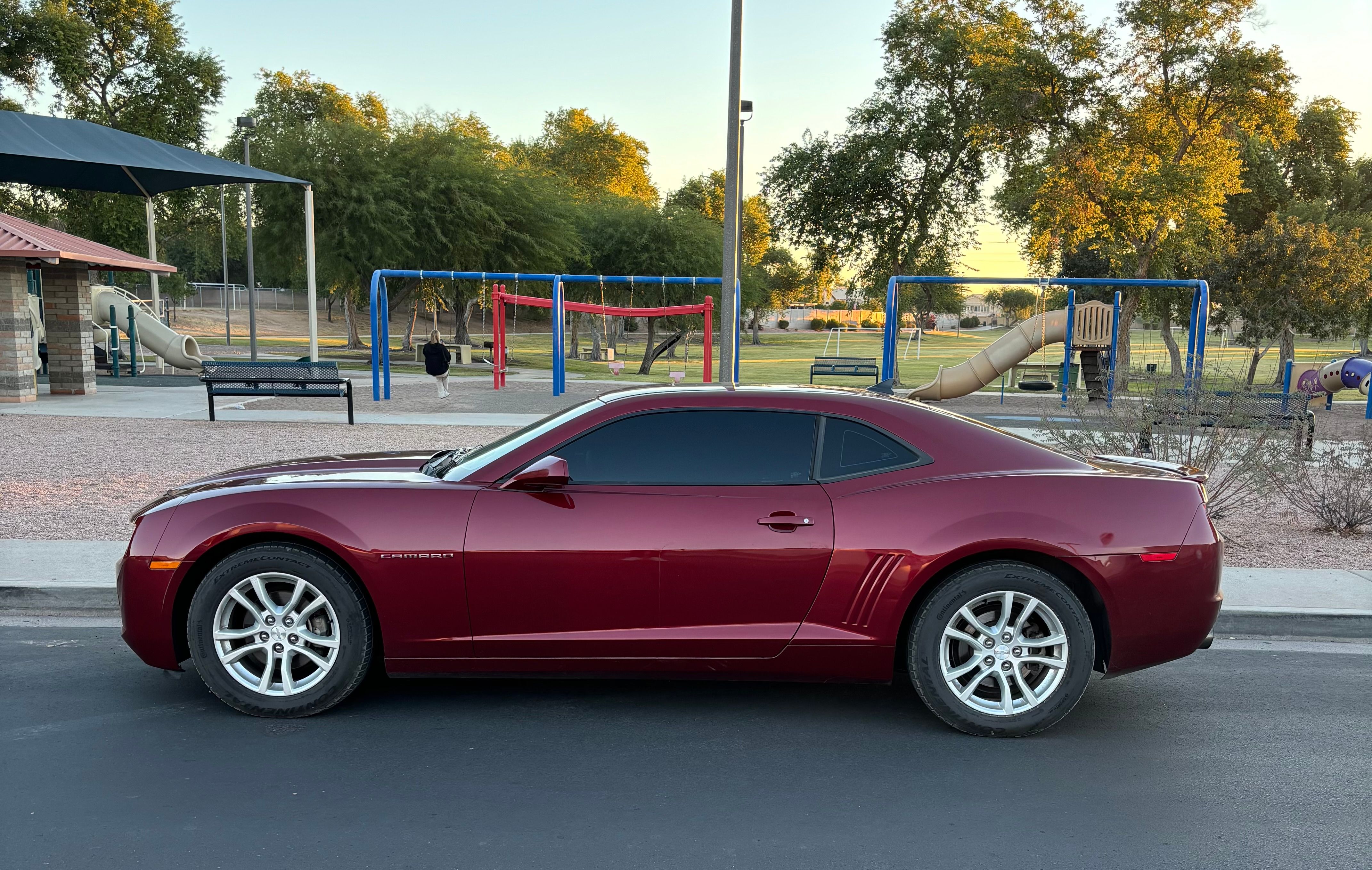 Used 2010 Chevrolet Camaro LT w/ White Stripe Package RWD image 1