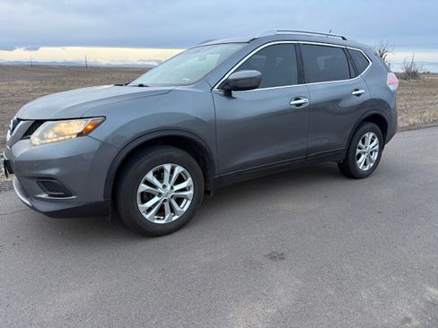 Used 2016 Nissan Rogue SV w/ SV Moonroof Package image 1
