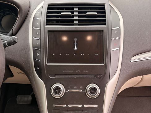 Used 2019 Lincoln MKC Premiere AWD/4WD image 12