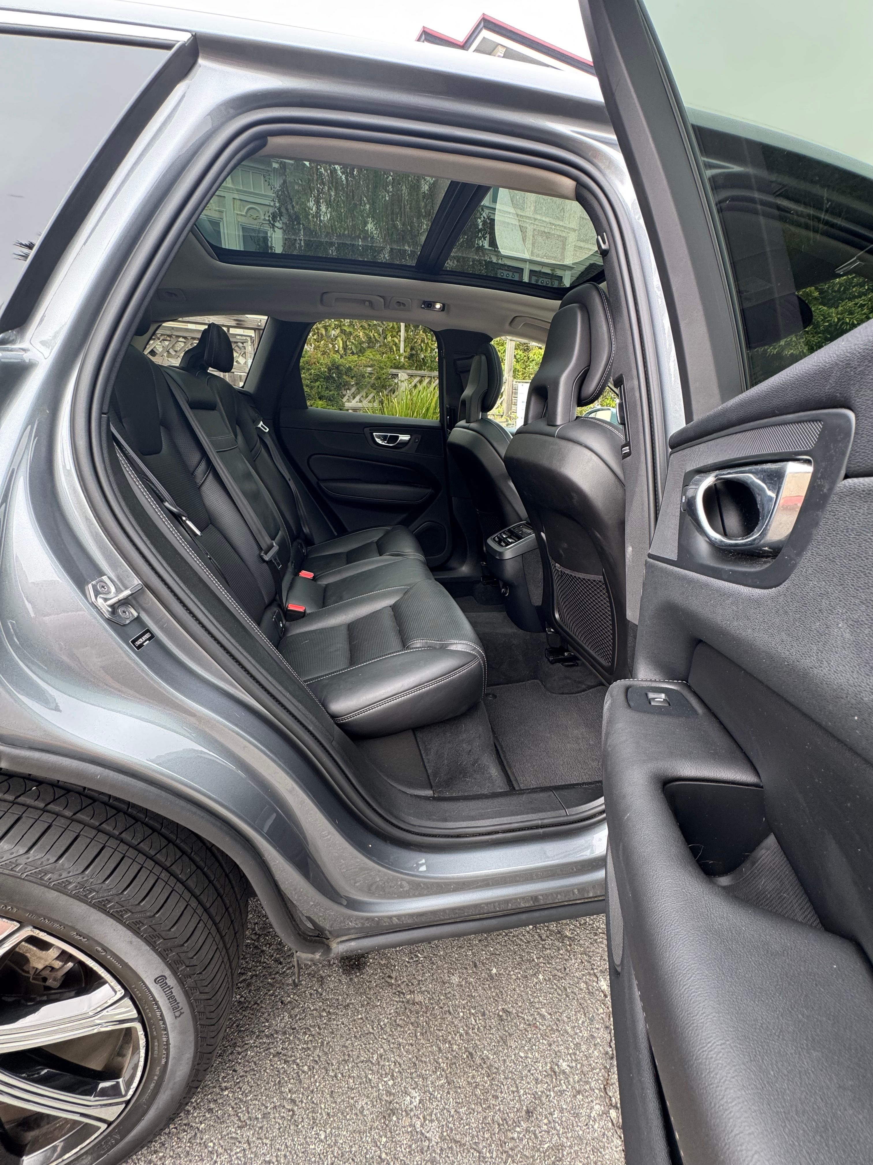 Used 2019 Volvo XC60 T6 Inscription AWD/4WD image 11