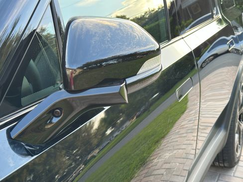 Used 2023 Rivian R1S Adventure image 9