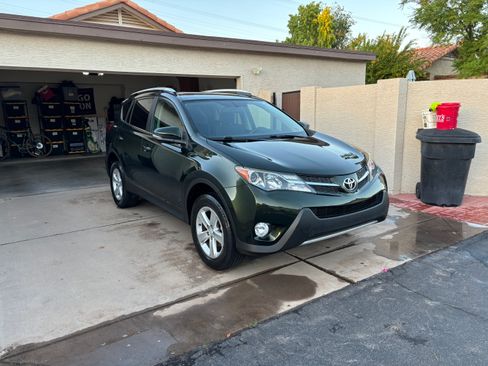 Used 2013 Toyota RAV4 XLE image 6