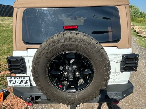 Used 2020 Jeep Wrangler Unlimited Rubicon AWD/4WD image 19