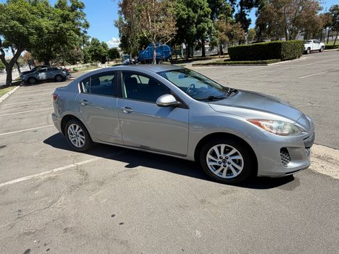 Used 2013 MAZDA MAZDA3 i Touring FWD image 5