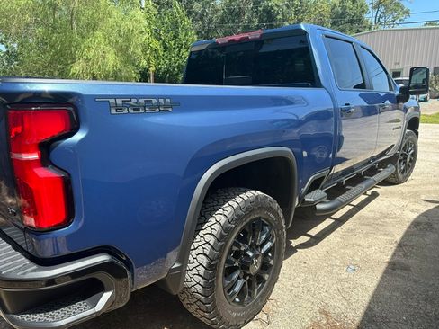 Used 2025 Chevrolet Silverado 2500 LT w/ Trail Boss Package AWD/4WD image 8
