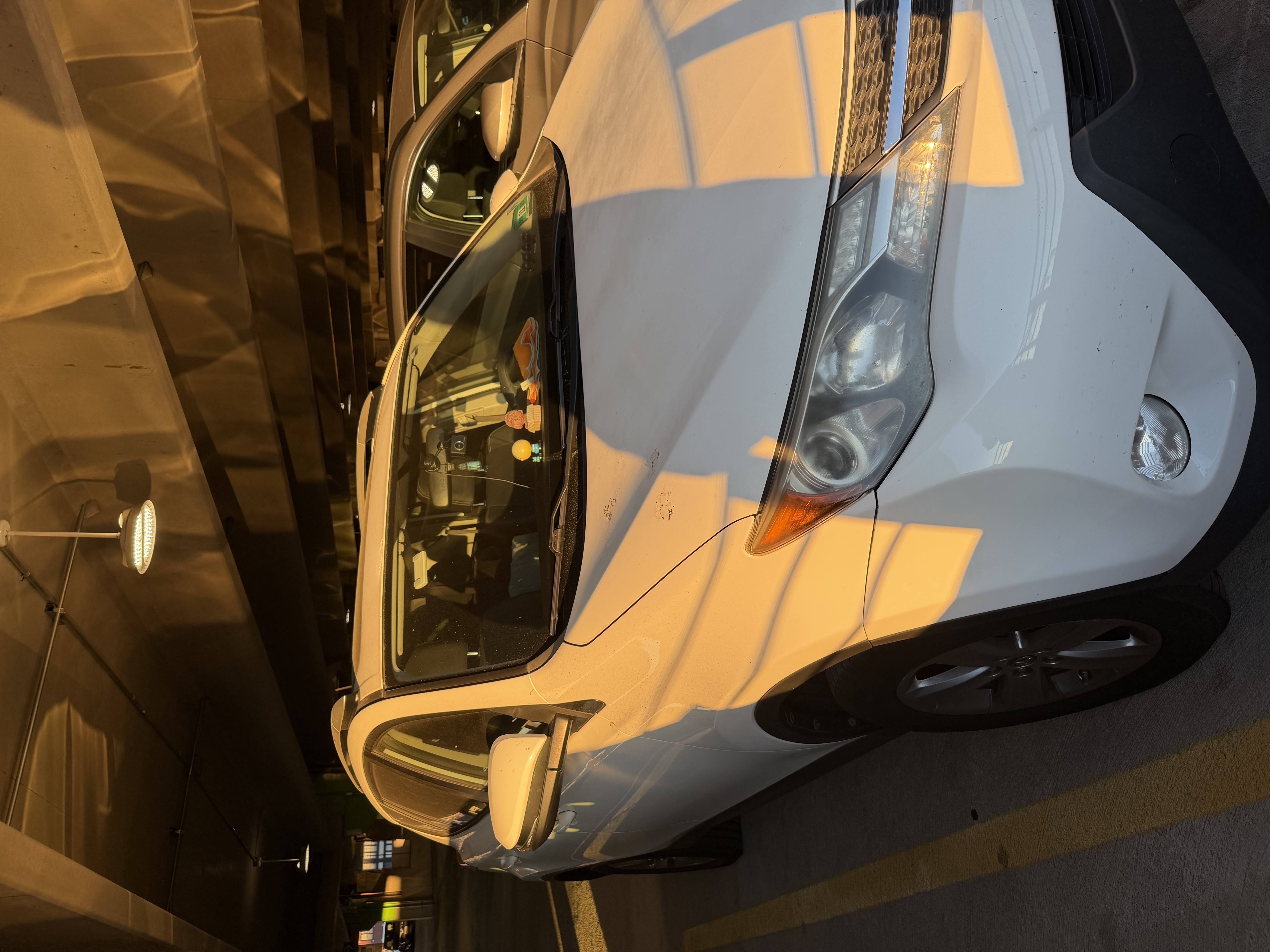 Used 2015 Toyota RAV4 XLE AWD/4WD image 2