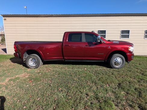 Used 2019 RAM 3500 Laramie image 5