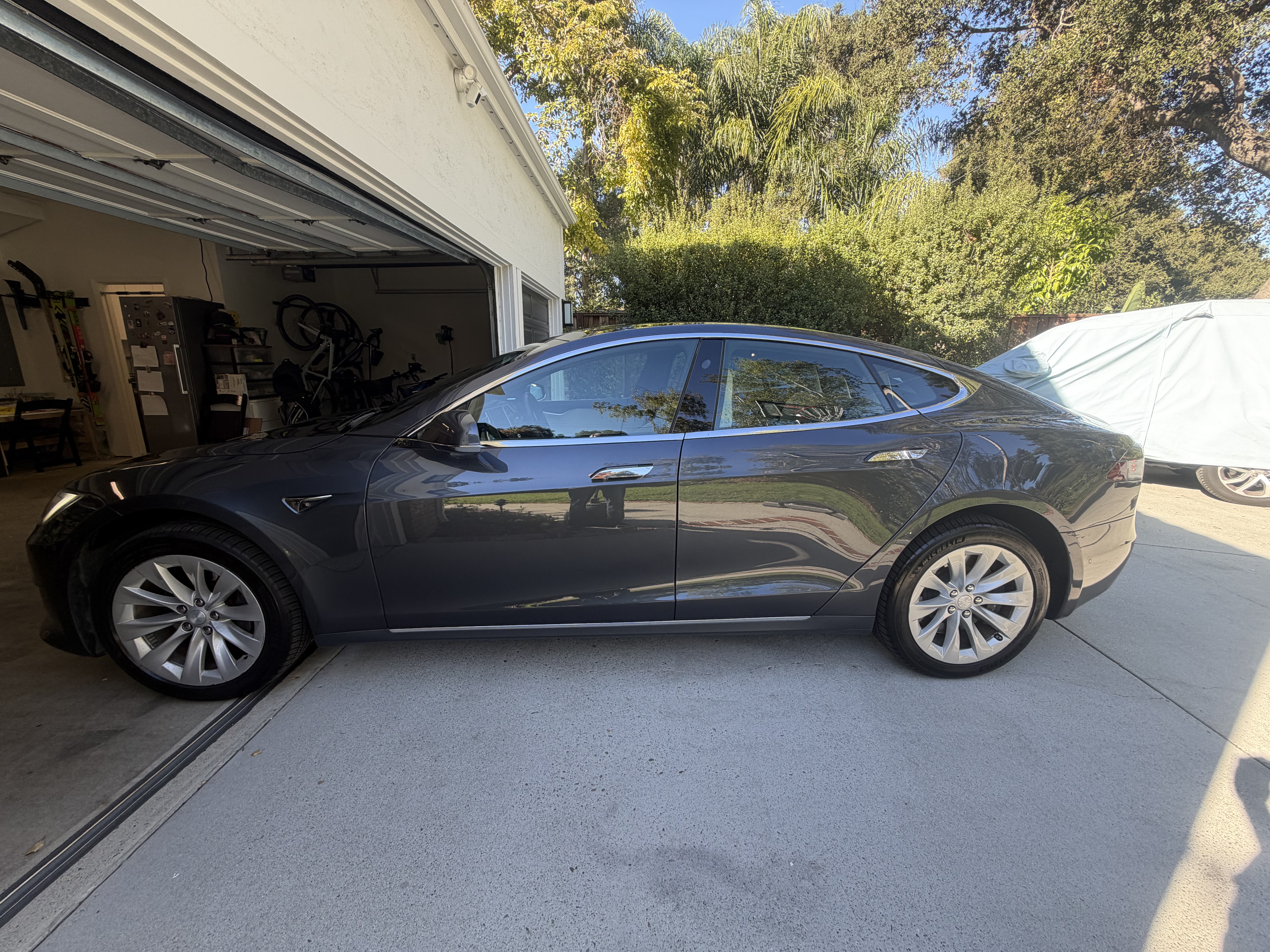 Used 2017 Tesla Model S 75D AWD/4WD image 4