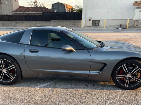 Used 2004 Chevrolet Corvette Coupe 2D w/ Preferred Equipment Group image 16