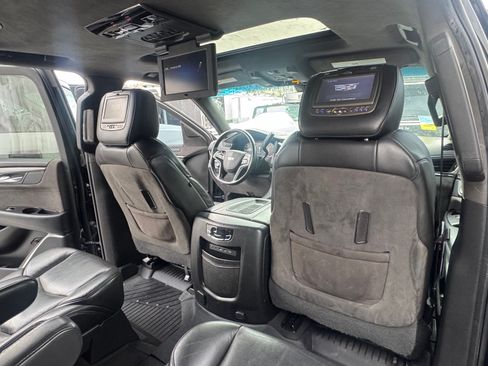 Used 2018 Cadillac Escalade ESV Platinum image 11