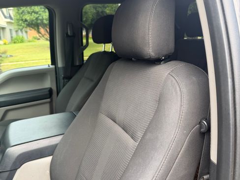 Used 2017 Ford F150 XL w/ Equipment Group 101A Mid RWD image 12