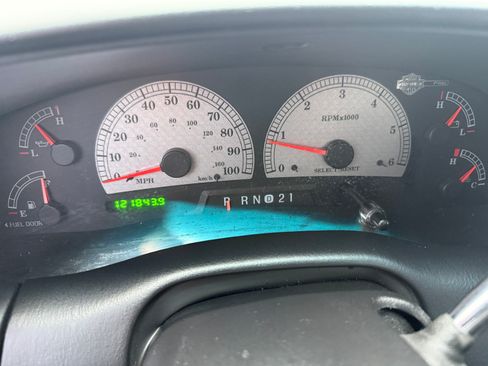 Used 2000 Ford F150 Harley-Davidson RWD image 9