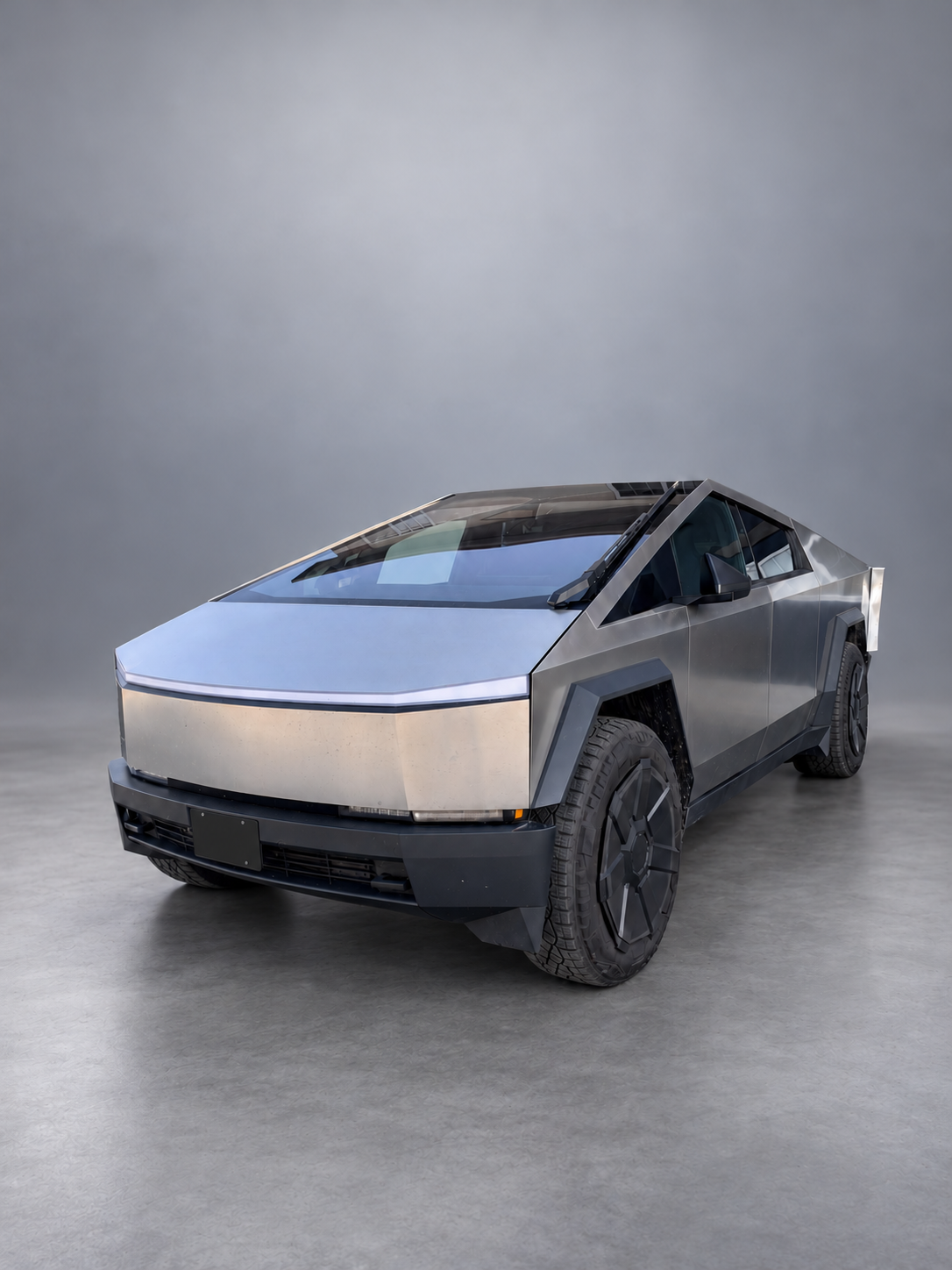 Used 2025 Tesla Cybertruck 2WD Crew Cab image 1