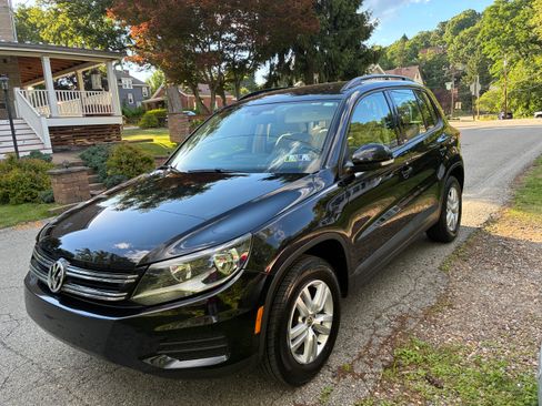 Used 2017 Volkswagen Tiguan S AWD/4WD image 5