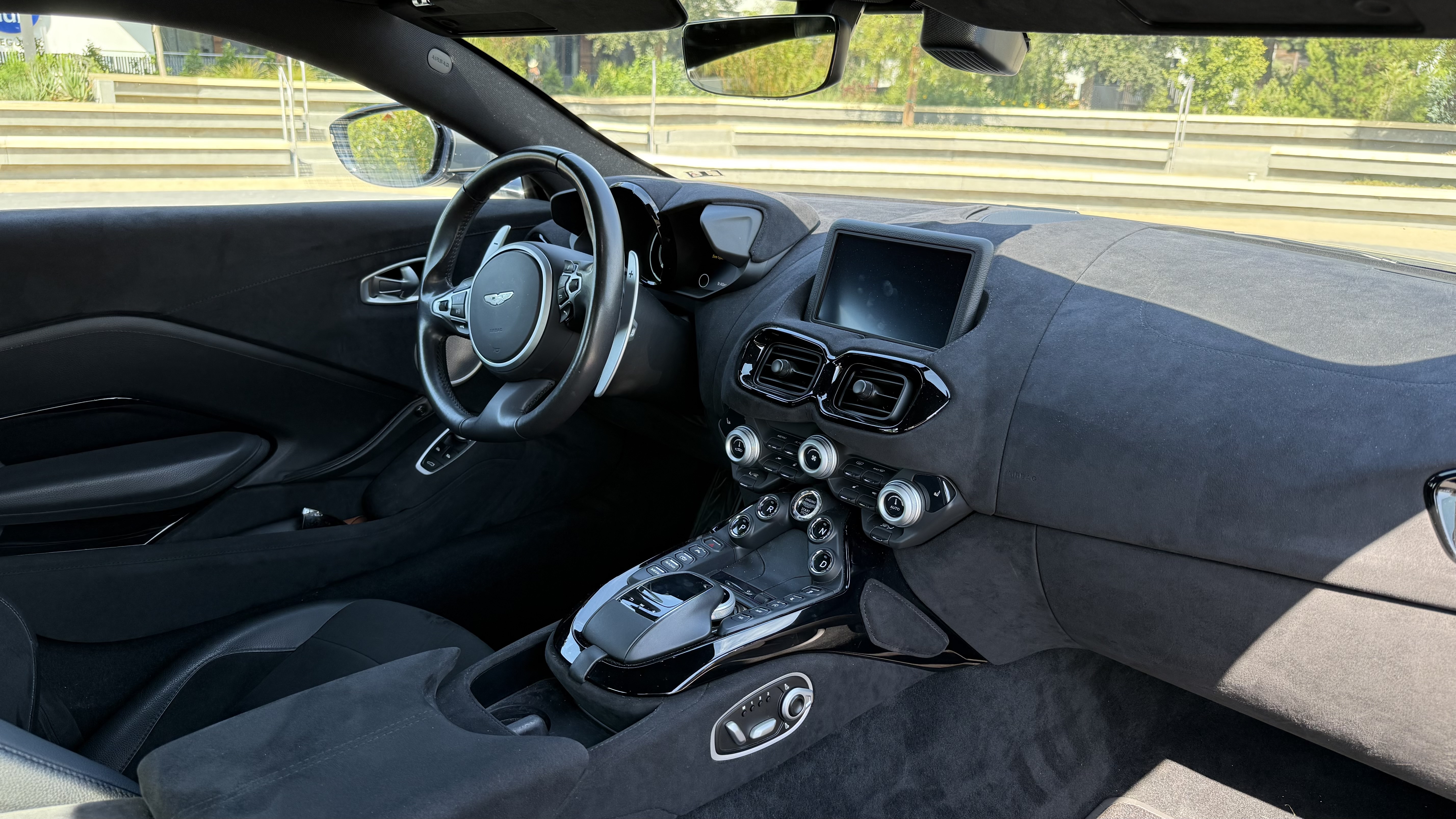 Used 2020 Aston Martin V8 Vantage Coupe RWD image 16