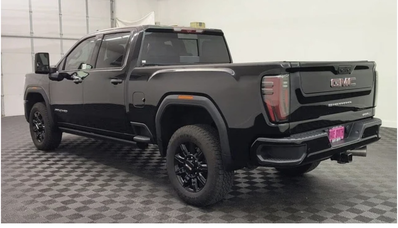 Used 2026 GMC Sierra 3500 AT4 w/ AT4 Premium Plus Package AWD/4WD image 9