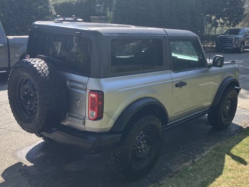 Used 2023 Ford Bronco Black Diamond image 5