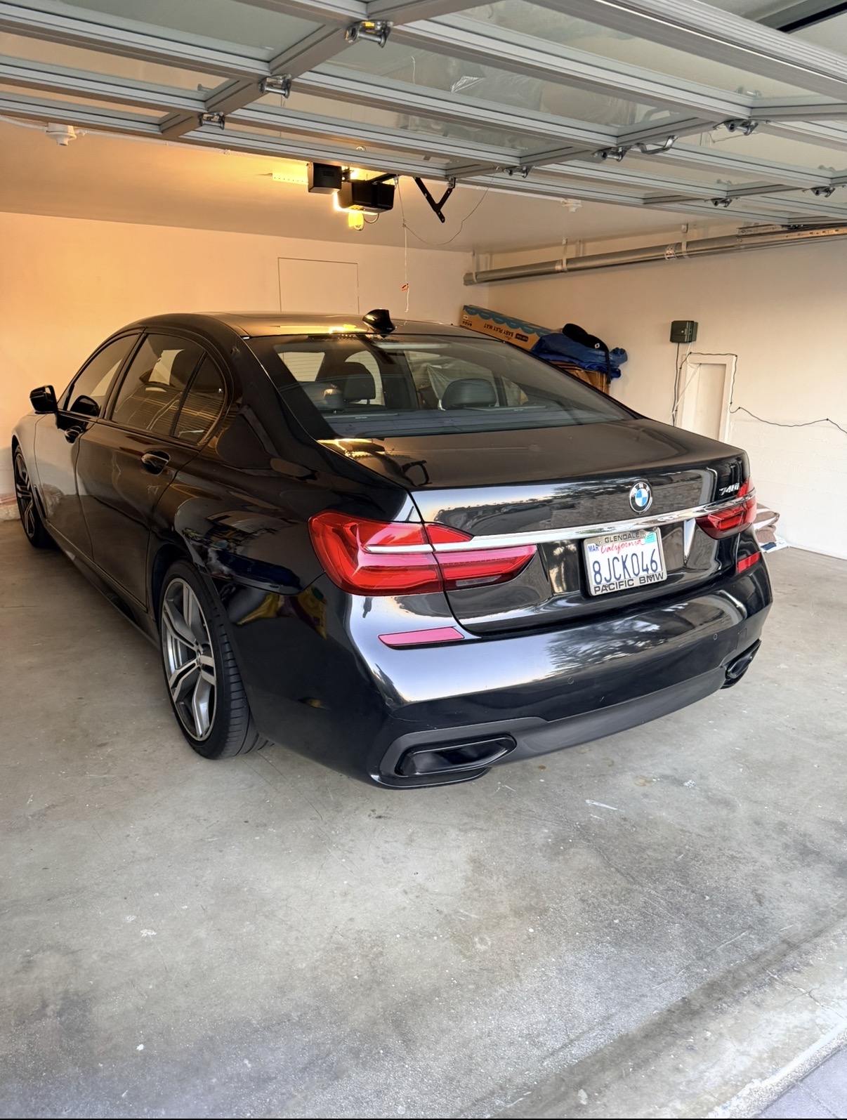 Used 2019 BMW 740i w/ M Sport Package RWD image 13