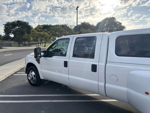 Used 2010 Ford F350 XLT image 5